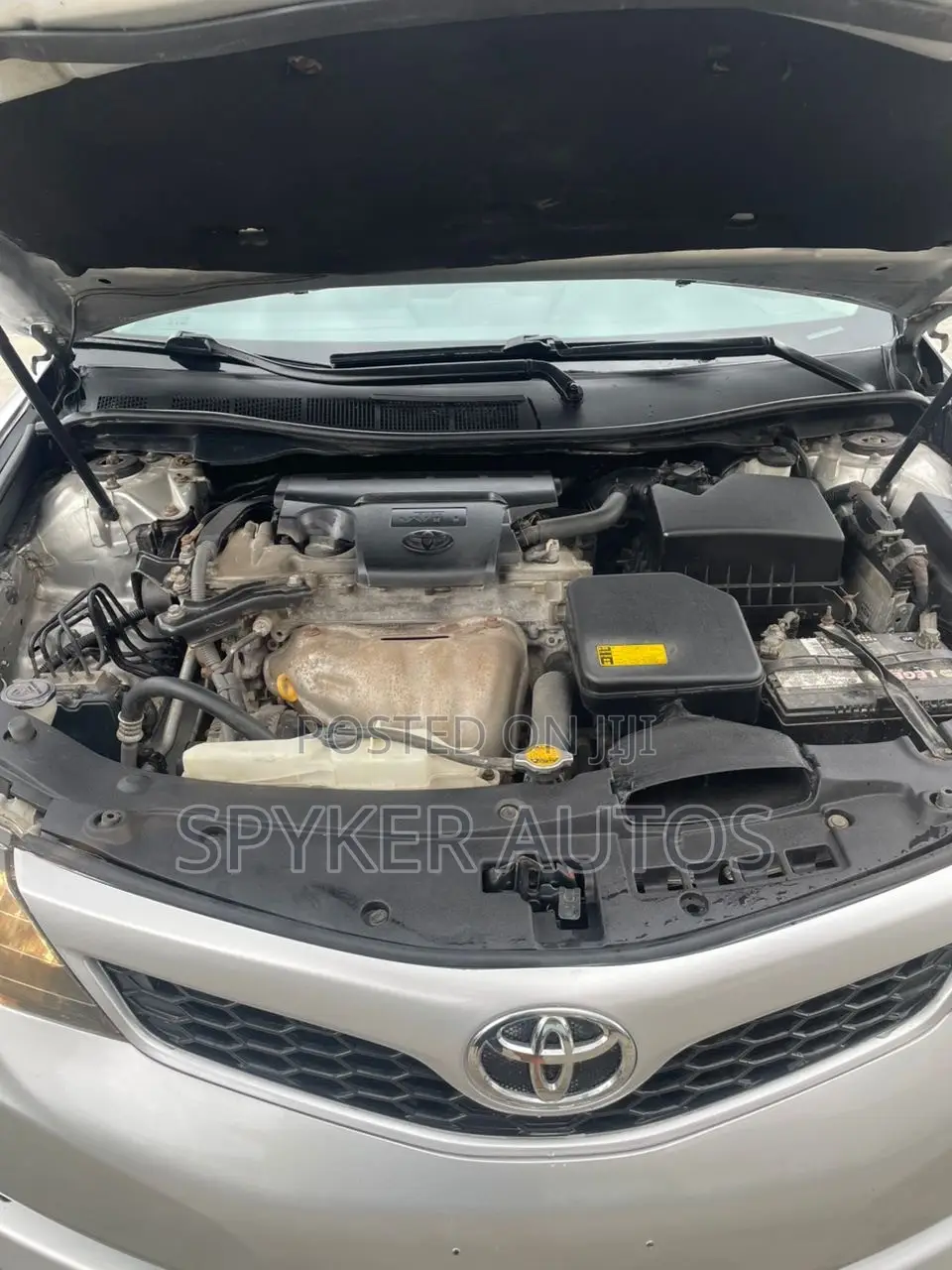Toyota Camry SE 4dr Sedan (2.5L 4cyl 6A) 2012 Silver