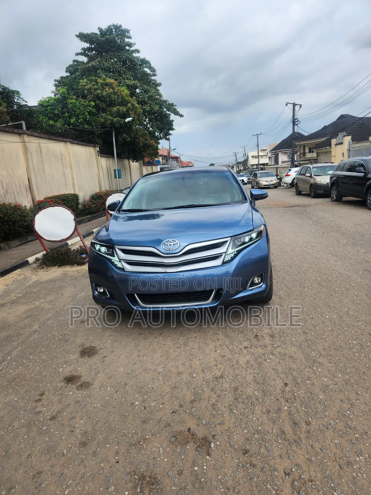 Toyota Venza XLE 2011 Blue