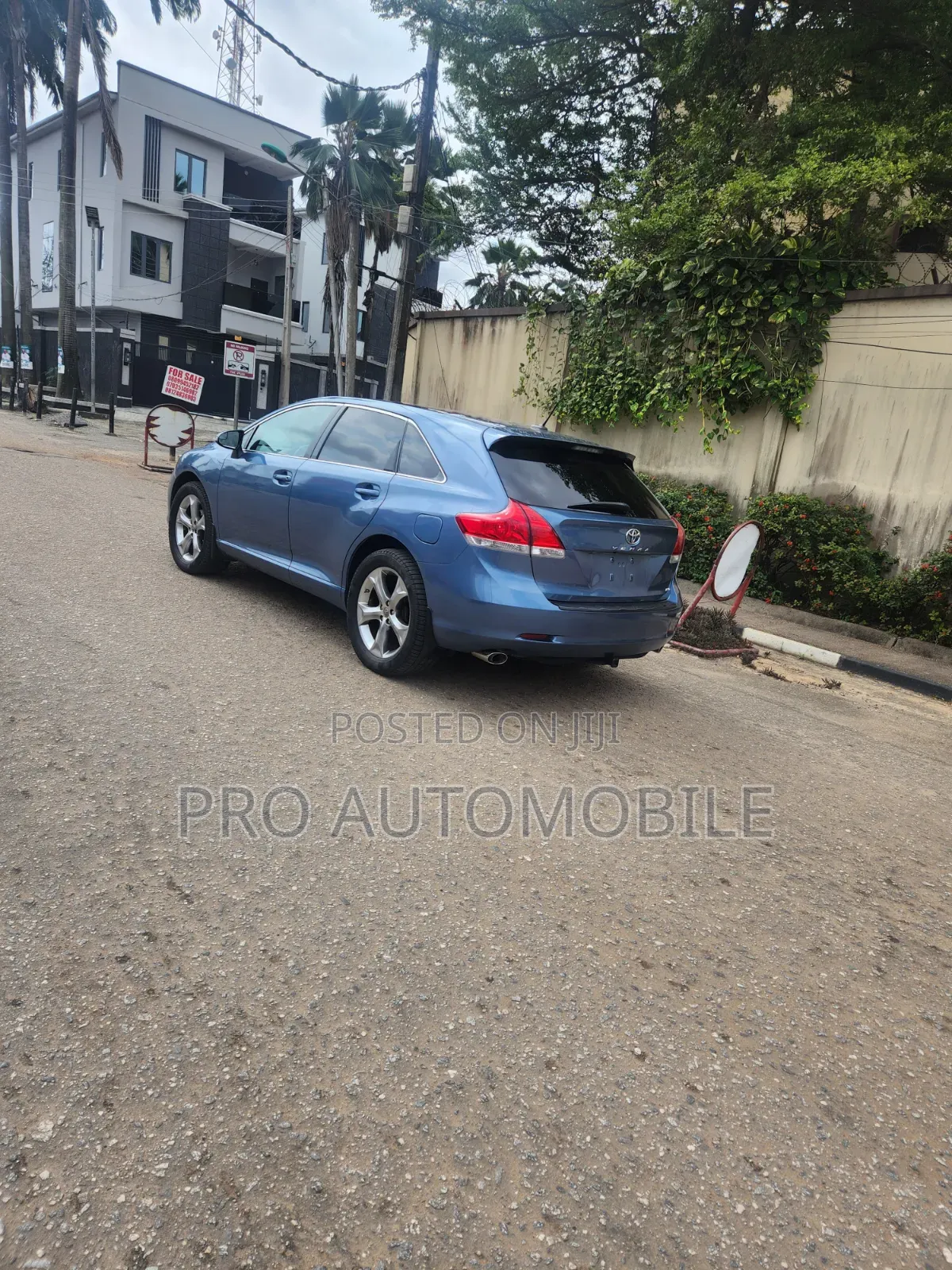 Toyota Venza XLE 2011 Blue