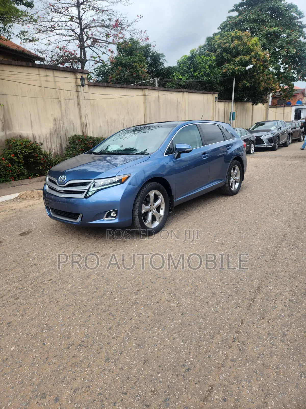 Toyota Venza XLE 2011 Blue