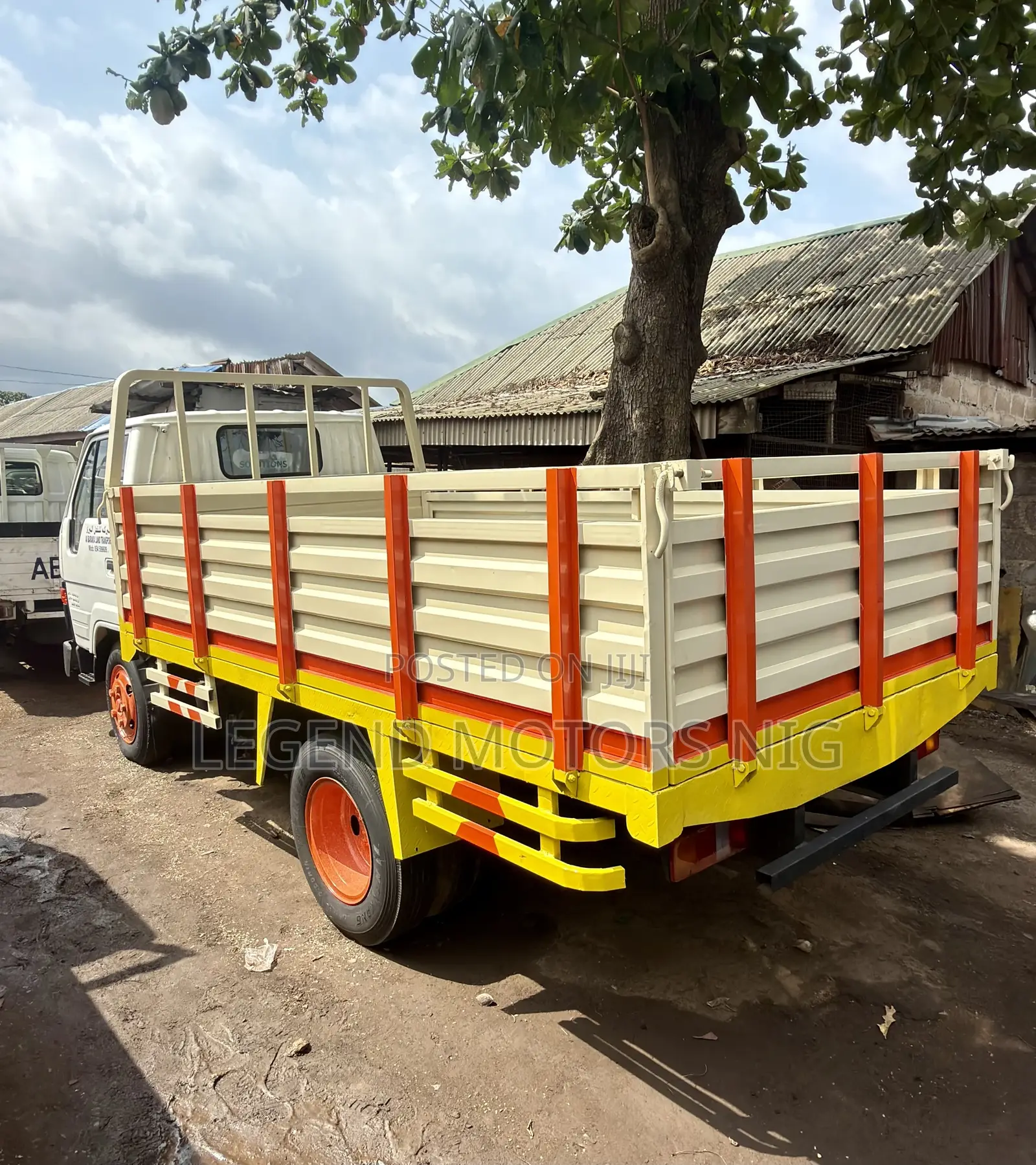 Toyota Dyna 200 Old Model 6 Tyres 2RZ Engine Cabretor