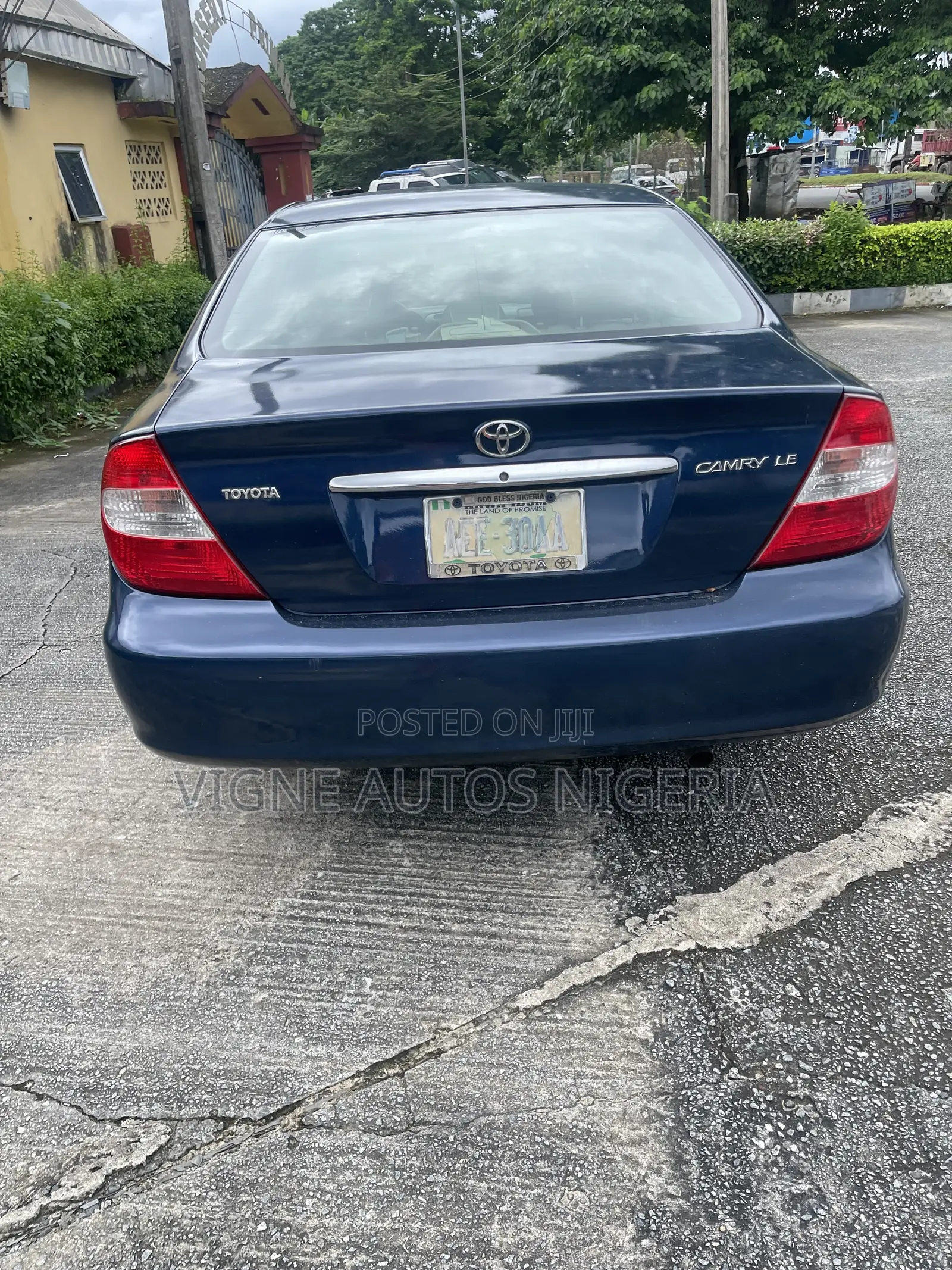 Toyota Camry LE 4dr Sedan (2.4L 4cyl 5M) 2003 Blue