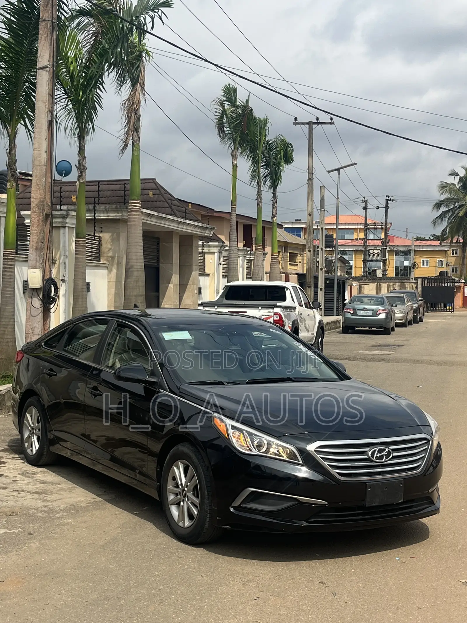 Hyundai Sonata Base Sedan FWD (2.4L 4cyl 6A) 2017 Black