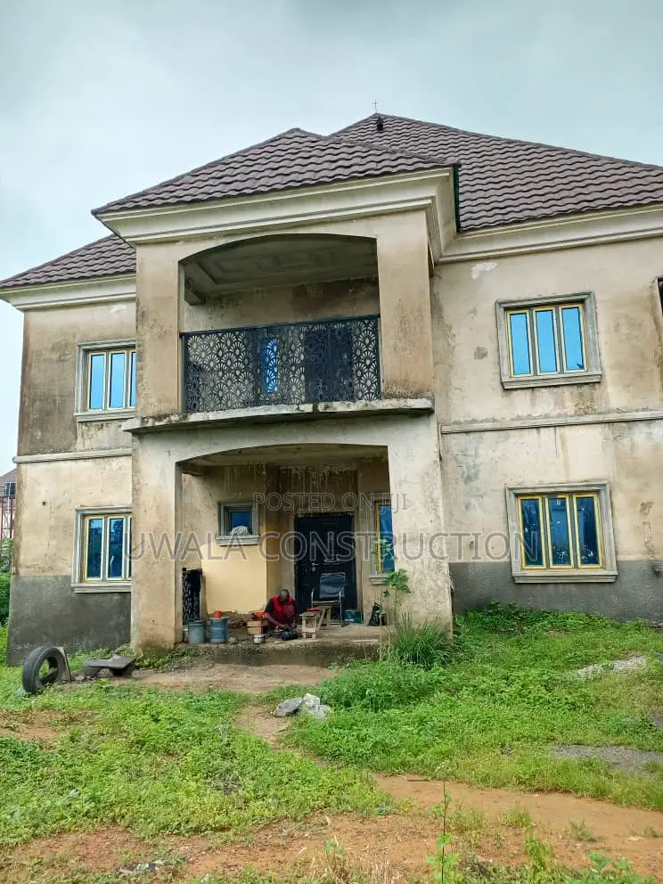 5bdrm Duplex in FHA for sale
