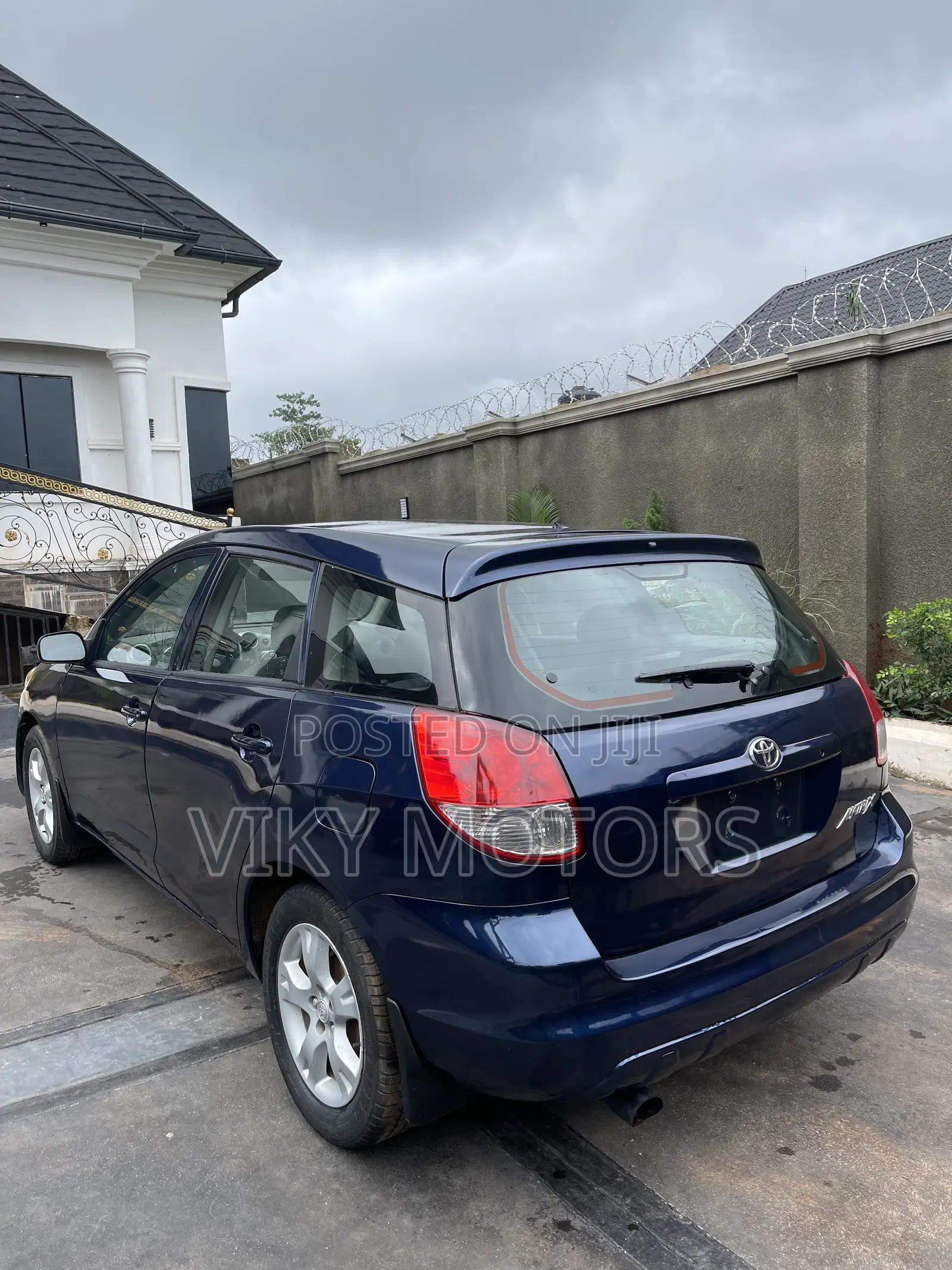 Toyota Matrix XR Hatchback AWD (1.8L 4cyl 4A) 2004 Blue