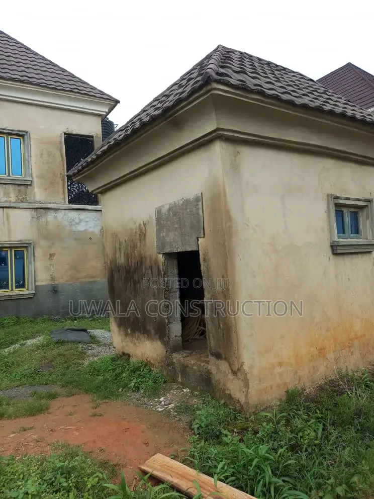 5bdrm Duplex in FHA for sale