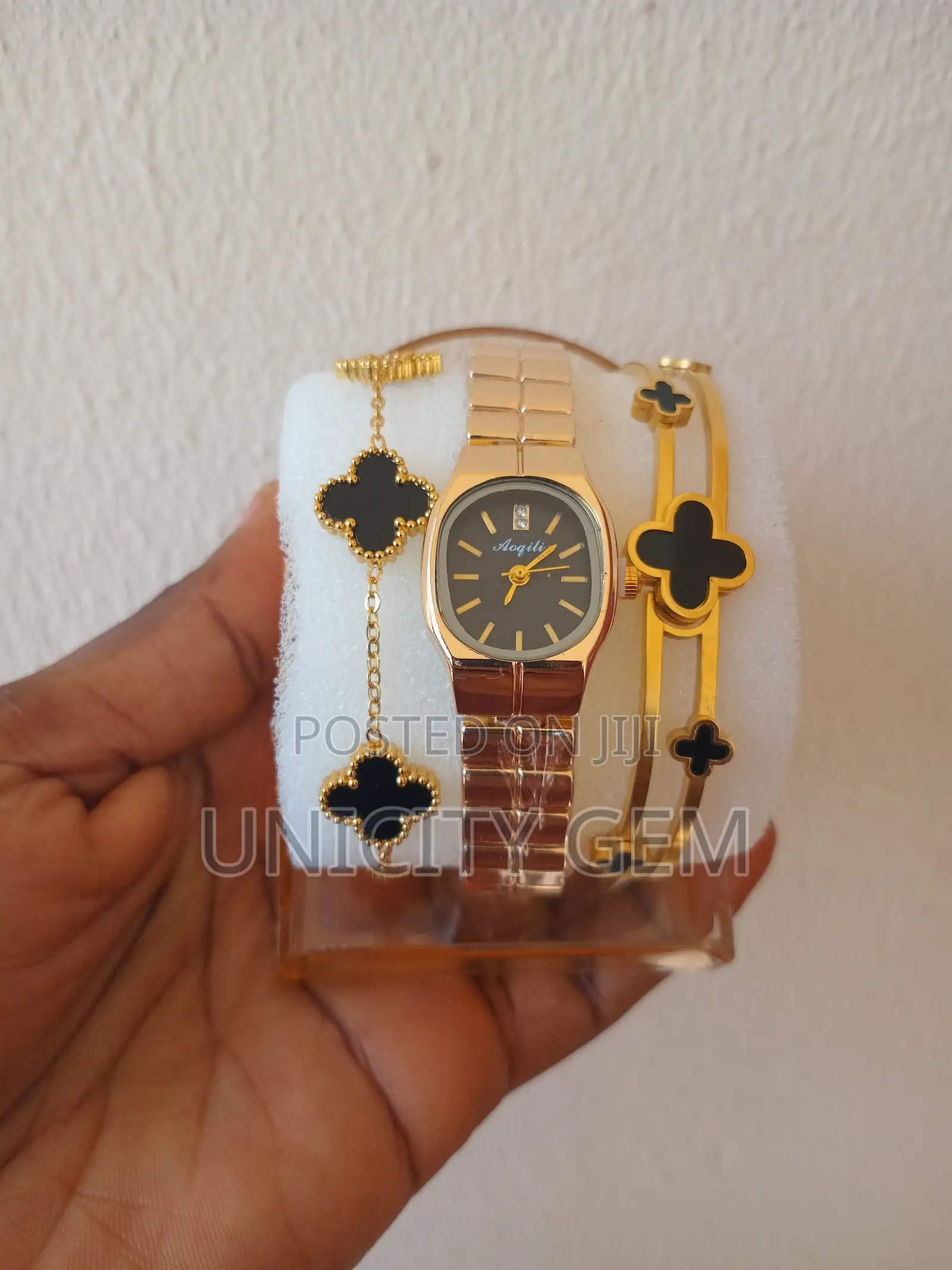 Female Wristwatch With Bracelet + Bangles