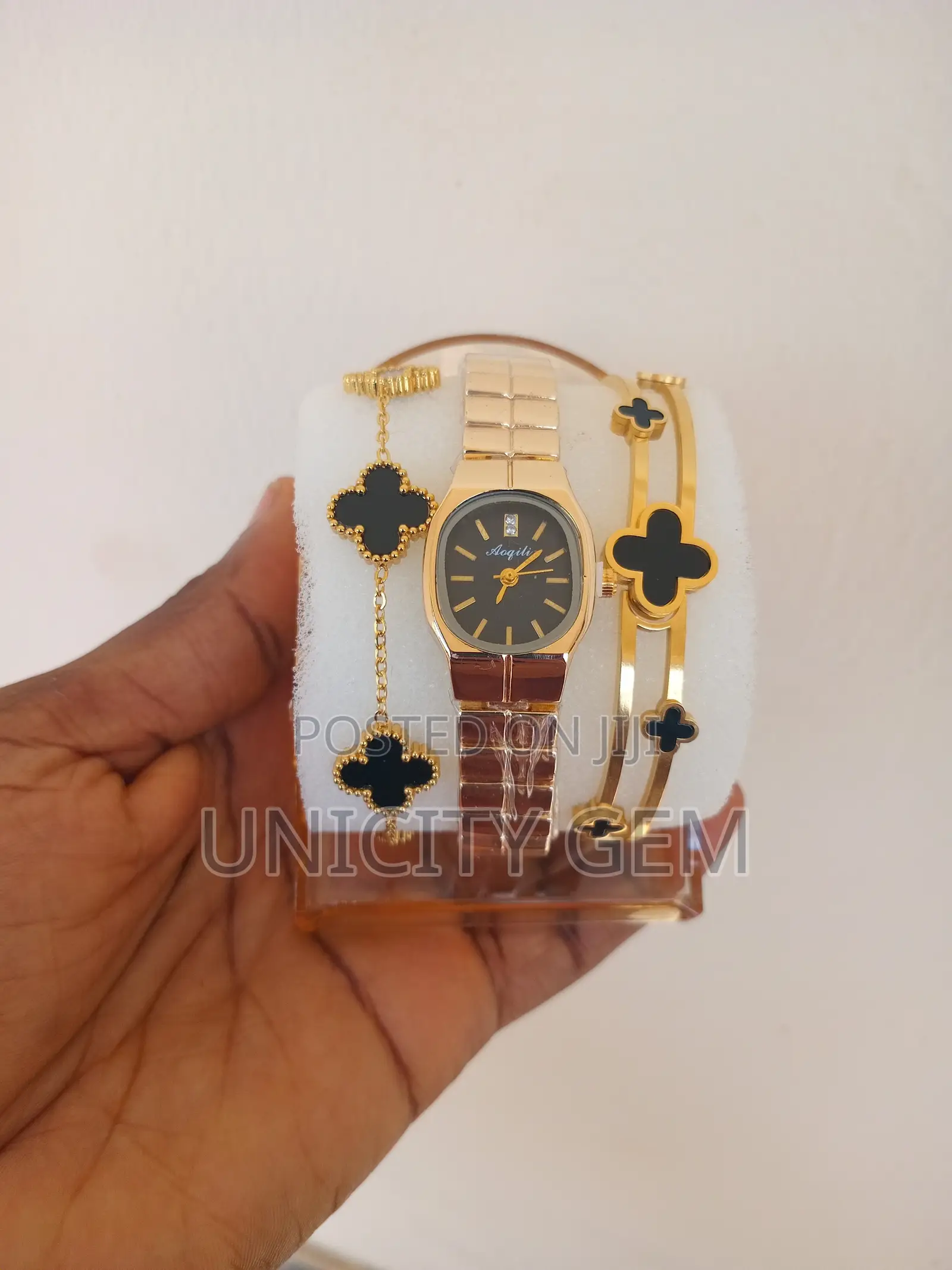 Female Wristwatch With Bracelet + Bangles