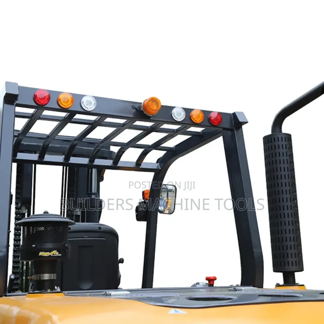 UN FORKLIFT 7 Tons