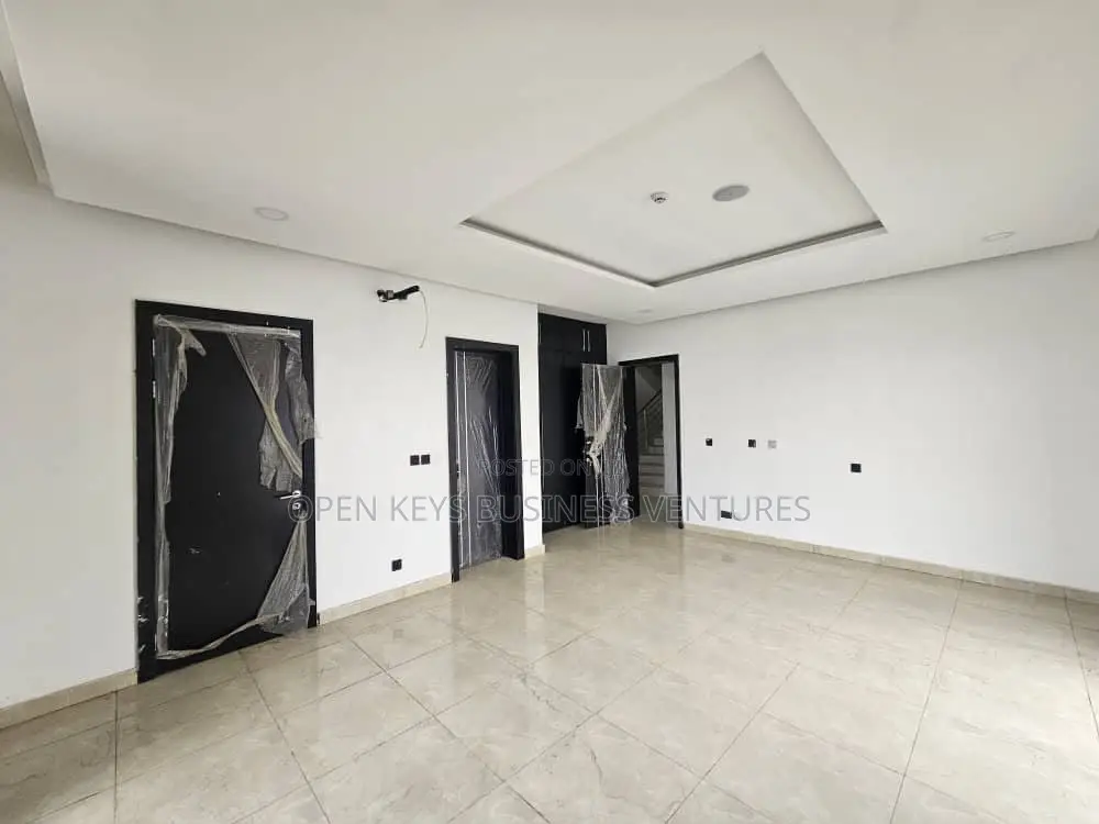 Furnished 5bdrm Duplex in Banana Island for rent