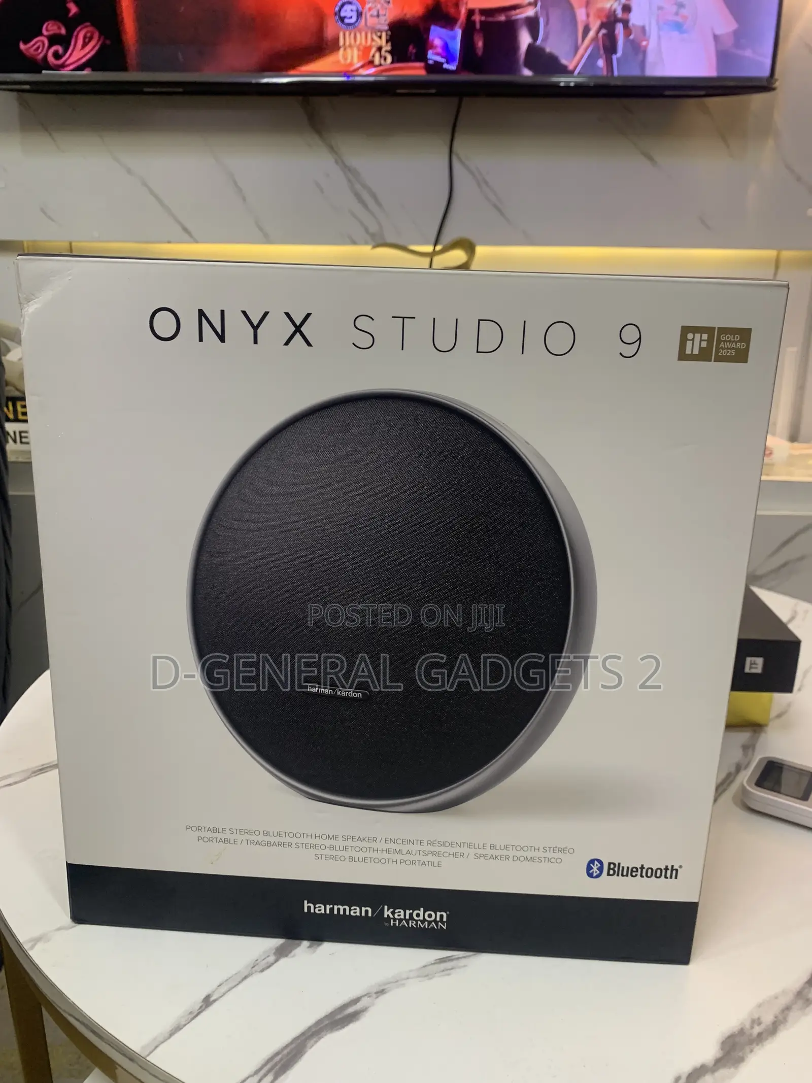 Onyx Studio 9