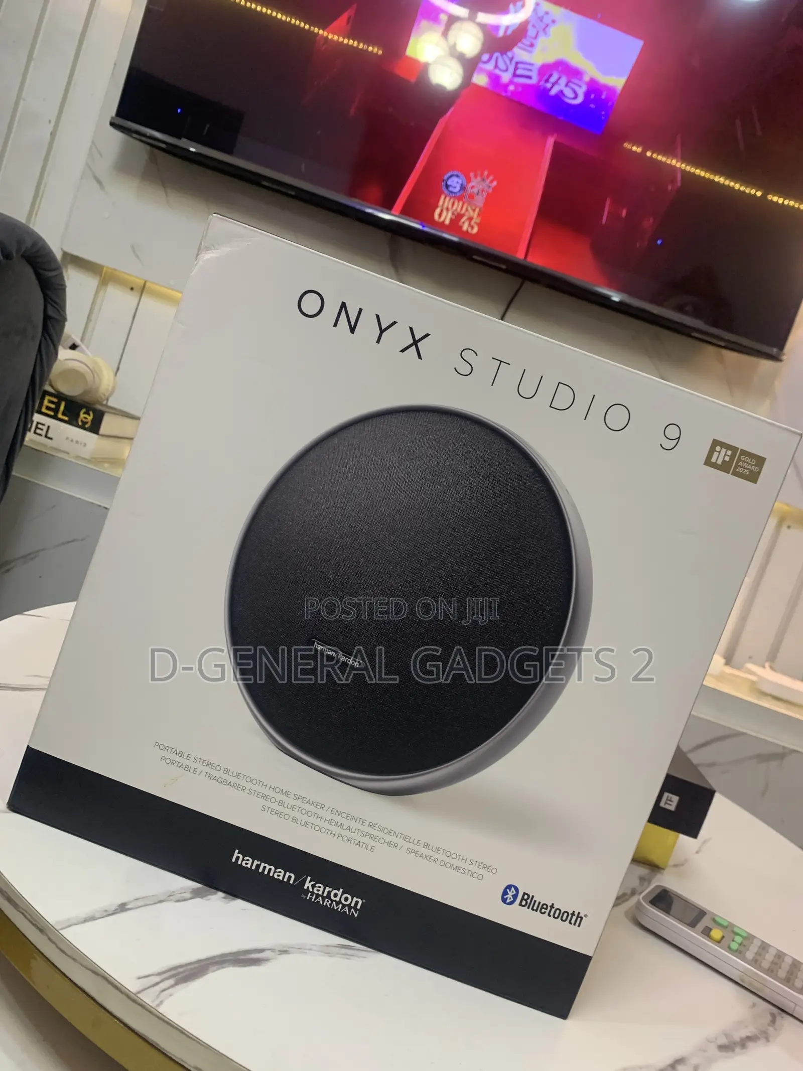 Onyx Studio 9