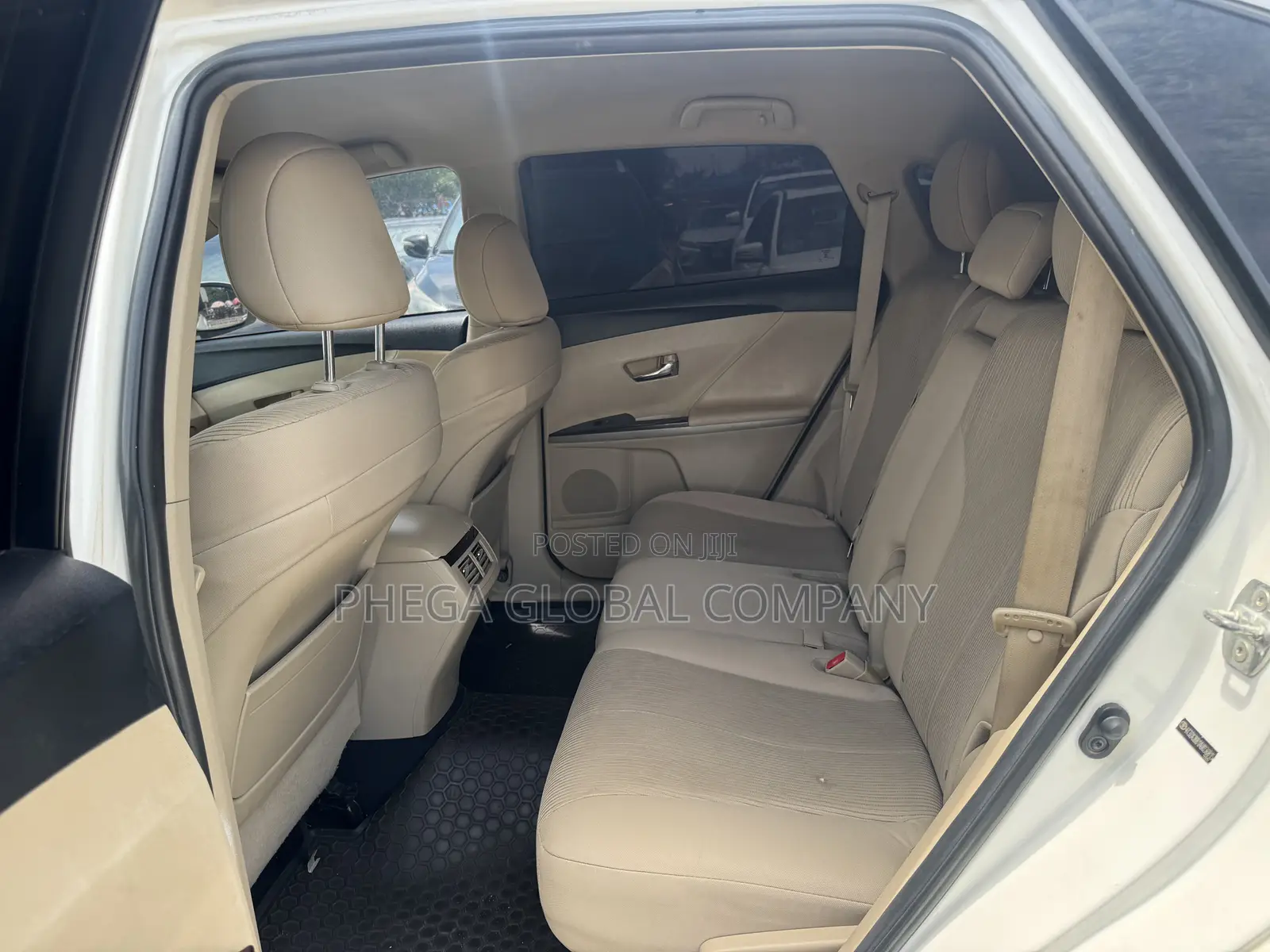 Toyota Venza AWD 2011 White