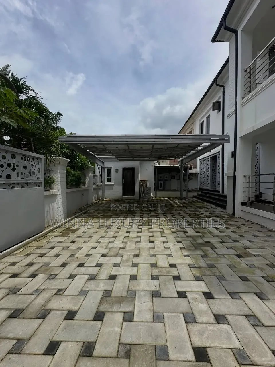 6bdrm Duplex in Kukwaba, Around, Kaura for sale