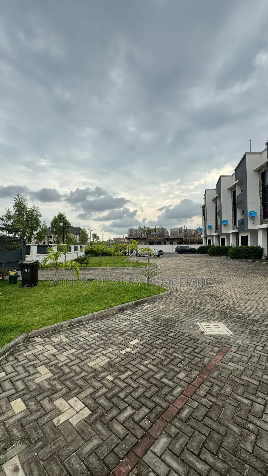 5bdrm Townhouse/Terrace in Life Camp Main for sale