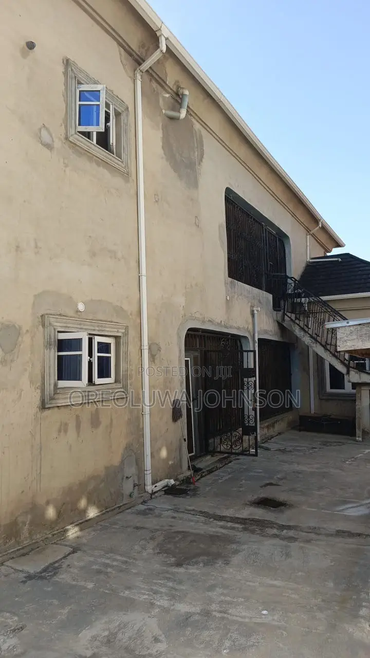 2bdrm Block of Flats in Iseri Olofin for sale