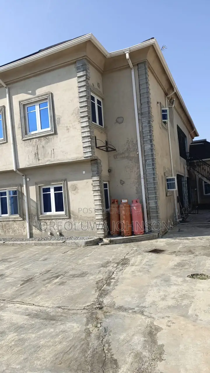 2bdrm Block of Flats in Iseri Olofin for sale
