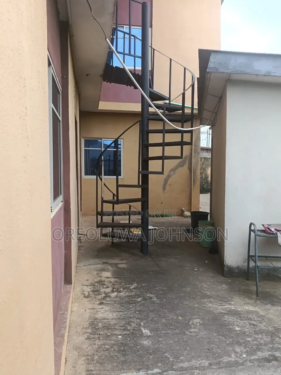 3bdrm Block of Flats in Iseri Olofin for sale