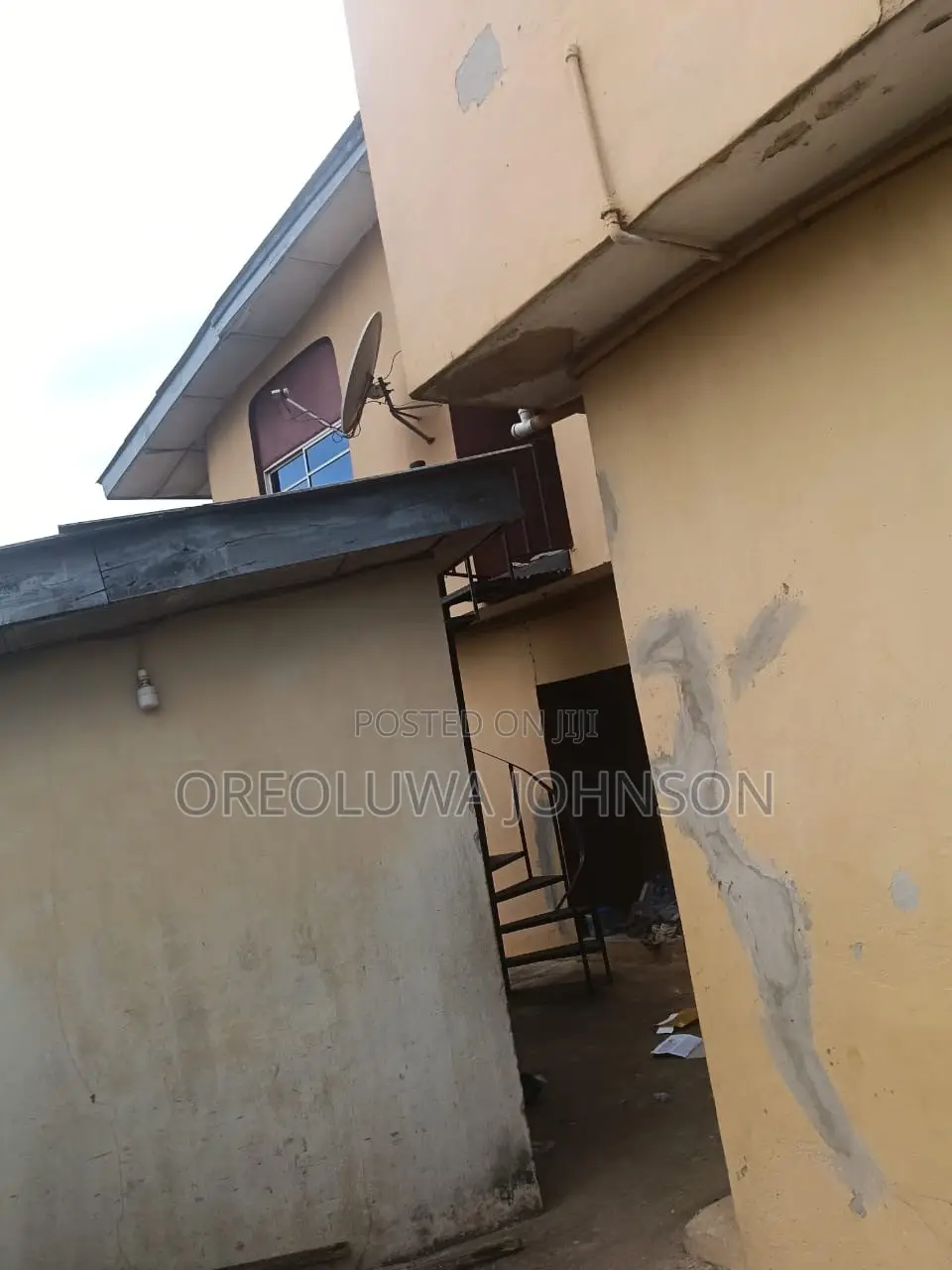 3bdrm Block of Flats in Iseri Olofin for sale