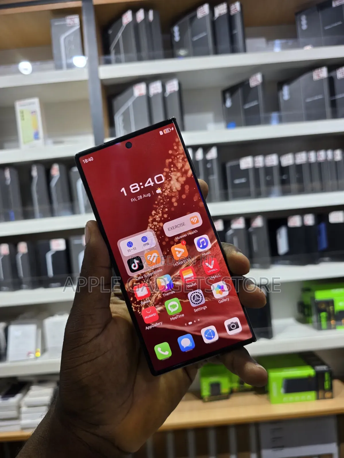Huawei Mate XT Ultimate Design 1 TB Red