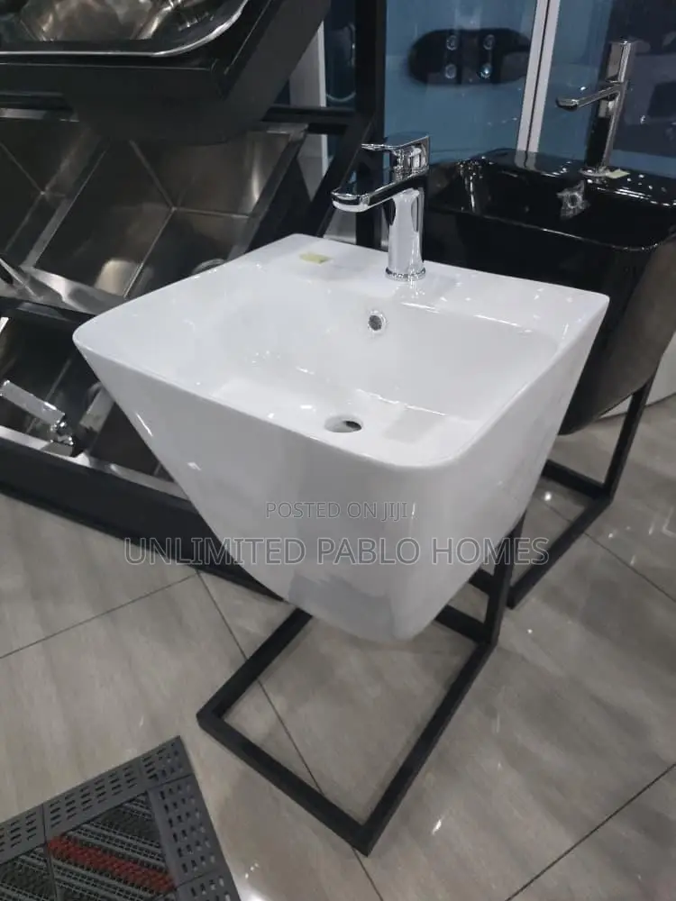 Glossy Wash Basin With Metal Frame Stand