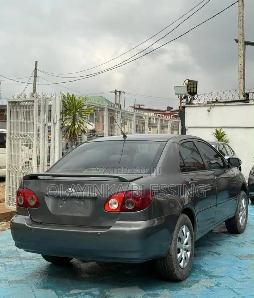 Toyota Corolla Sedan Automatic 2004 Gray