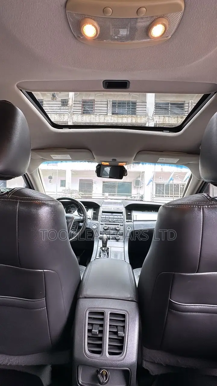Ford Taurus 2011 Black