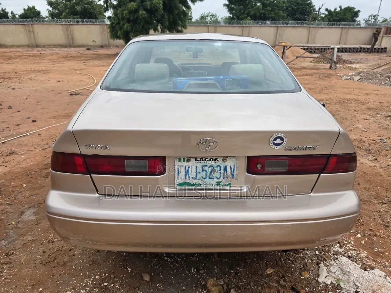Toyota Camry 2000 Gold
