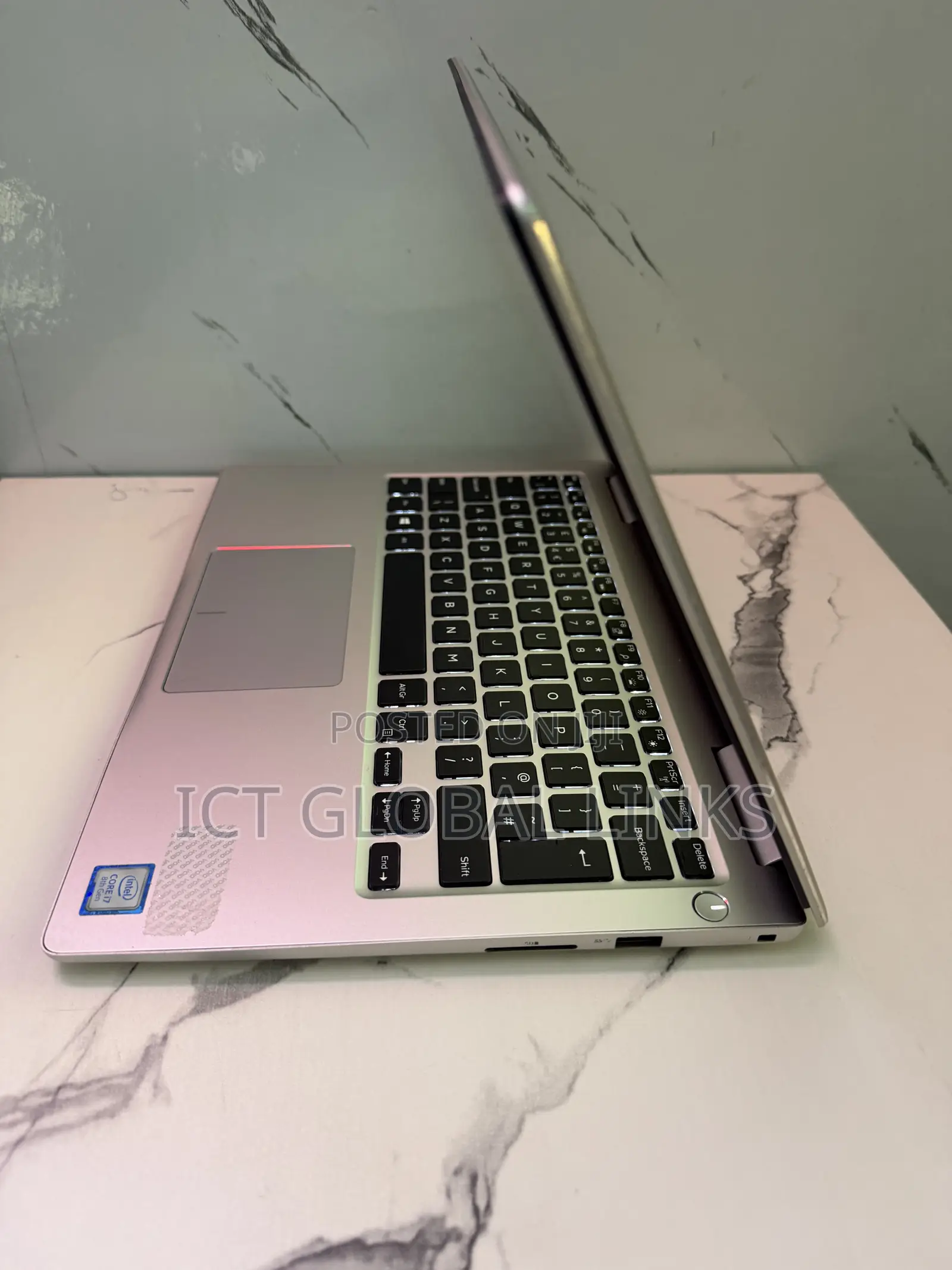 Laptop Dell Inspiron 13 7380 8GB Intel Core i7 SSD 256GB