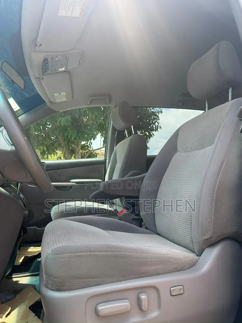 Toyota Sienna LE 4WD 2007 Blue