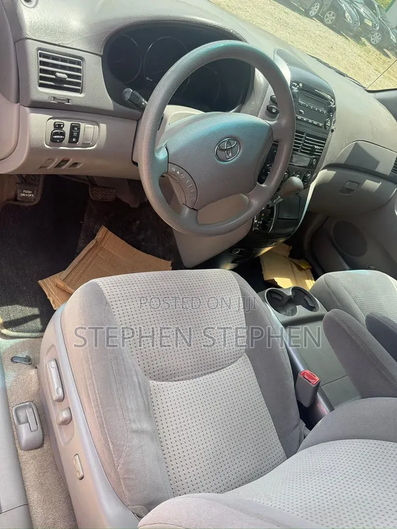 Toyota Sienna LE 4WD 2007 Blue