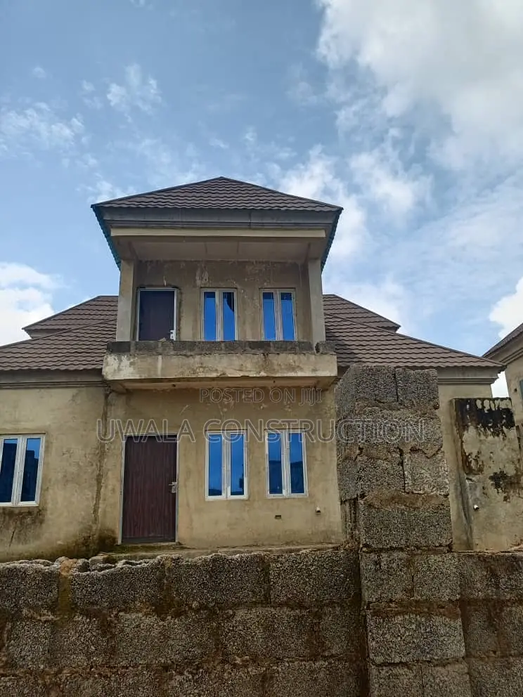 5bdrm Duplex in Pyakasa for sale