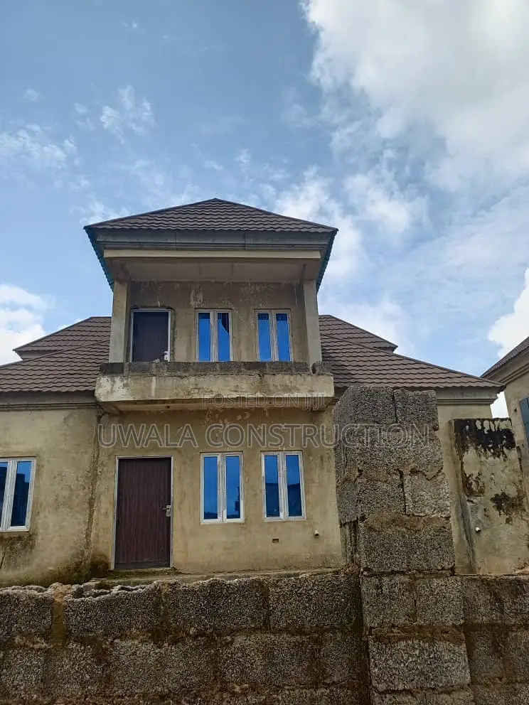5bdrm Duplex in Pyakasa for sale