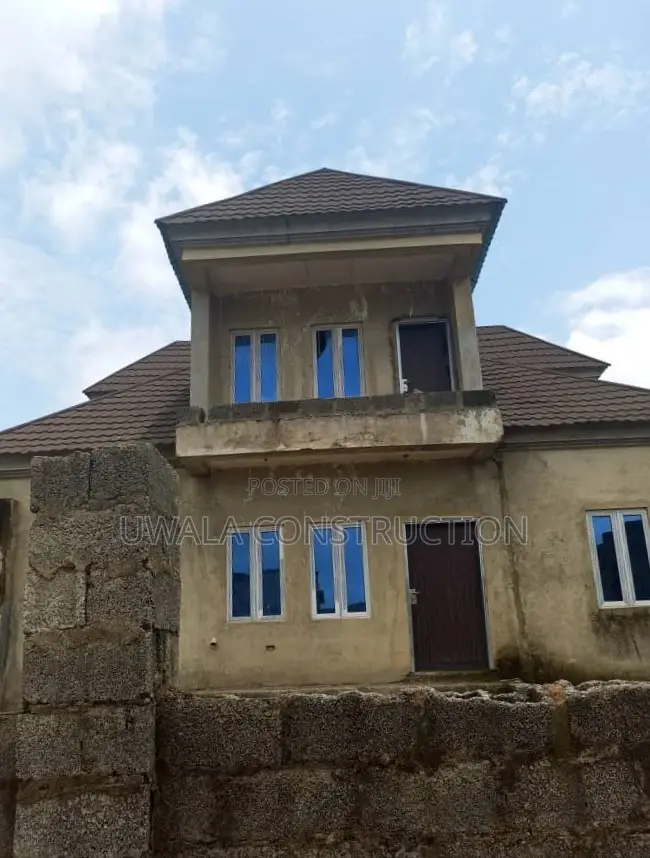 5bdrm Duplex in Pyakasa for sale