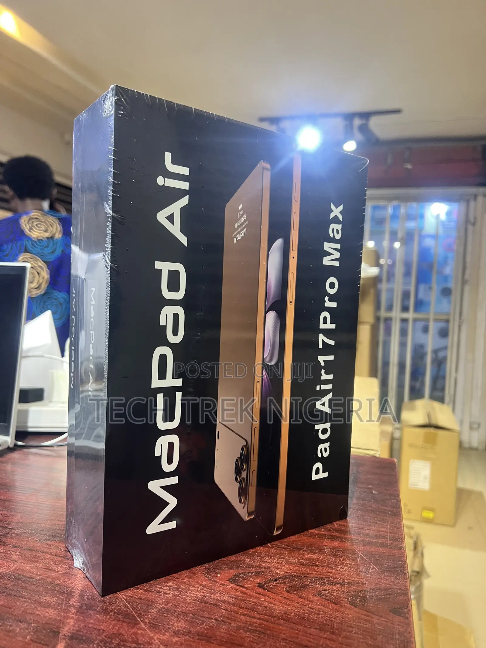 New MacPad Air 17 Pro Max 1 TB Black