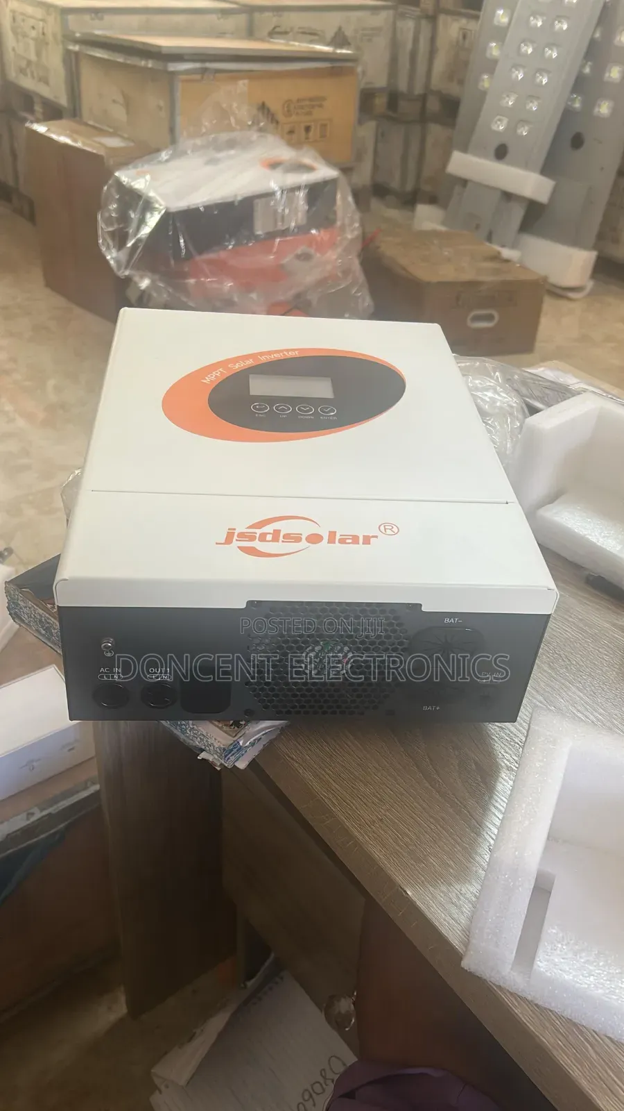 Jsdsolar 2.5kva 12v Hybrid Inverter With 100A MPPT