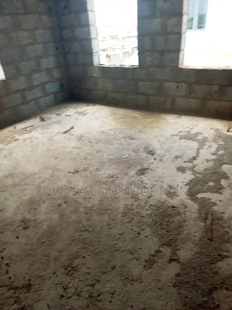 5bdrm Duplex in Pyakasa for sale