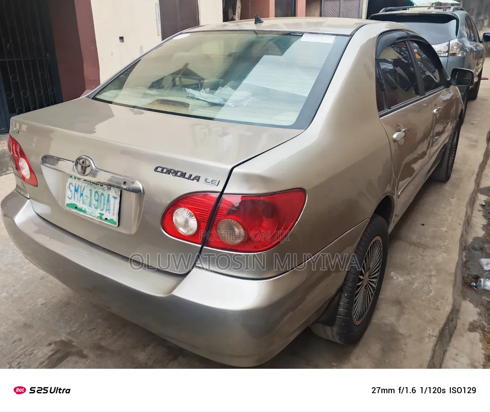Toyota Corolla LE 2006 Gold