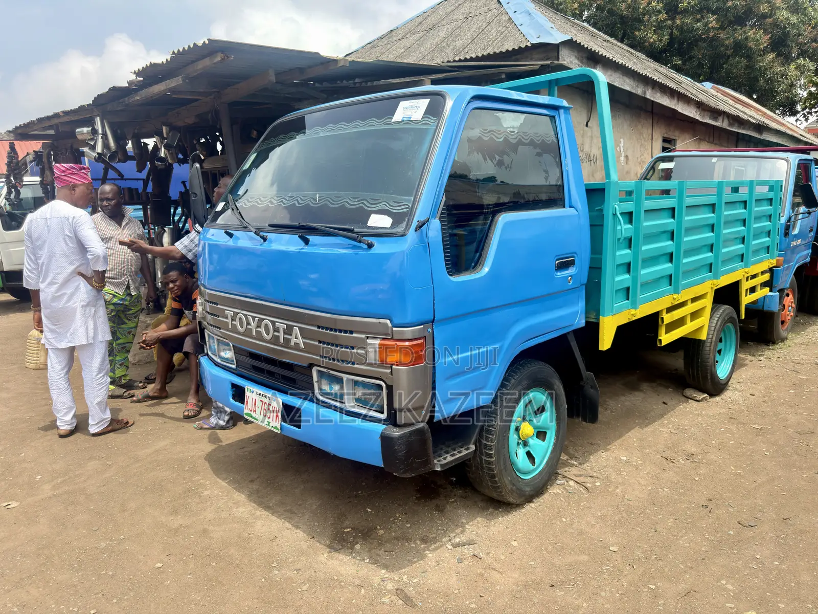 Toyota Dyna 150 Old Model Petrol Engine 2.4 Liter