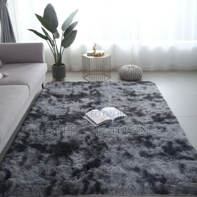 Fluffy Center Rug