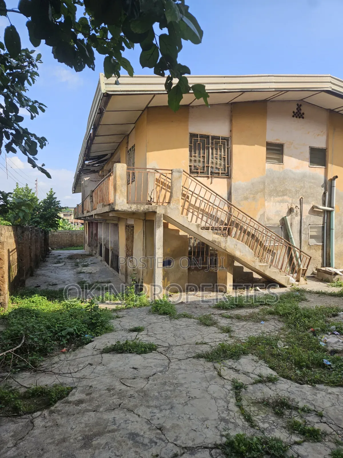 3bdrm Block of Flats in Testing Ground, Osogbo for sale