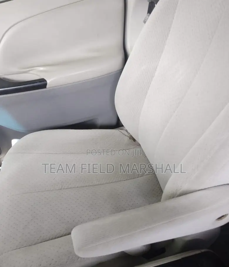Toyota Sienna LE 7 Passenger 2011 Gray