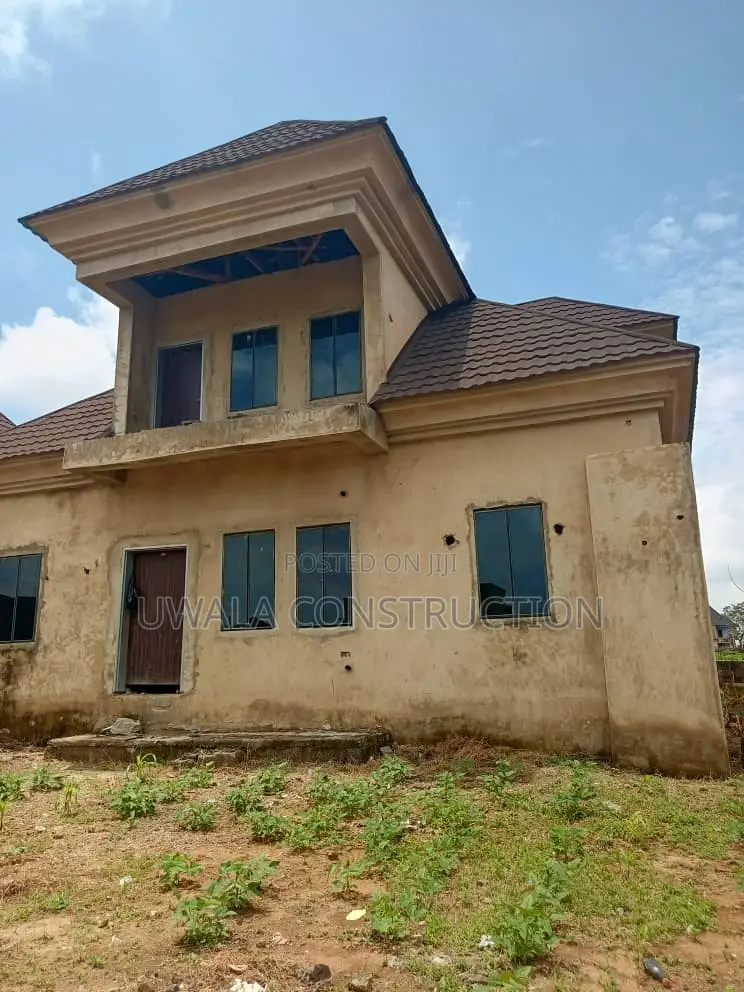 5bdrm Duplex in Pyakasa for sale