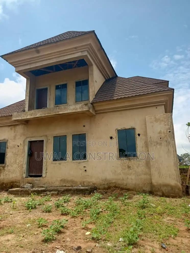 5bdrm Duplex in Pyakasa for sale