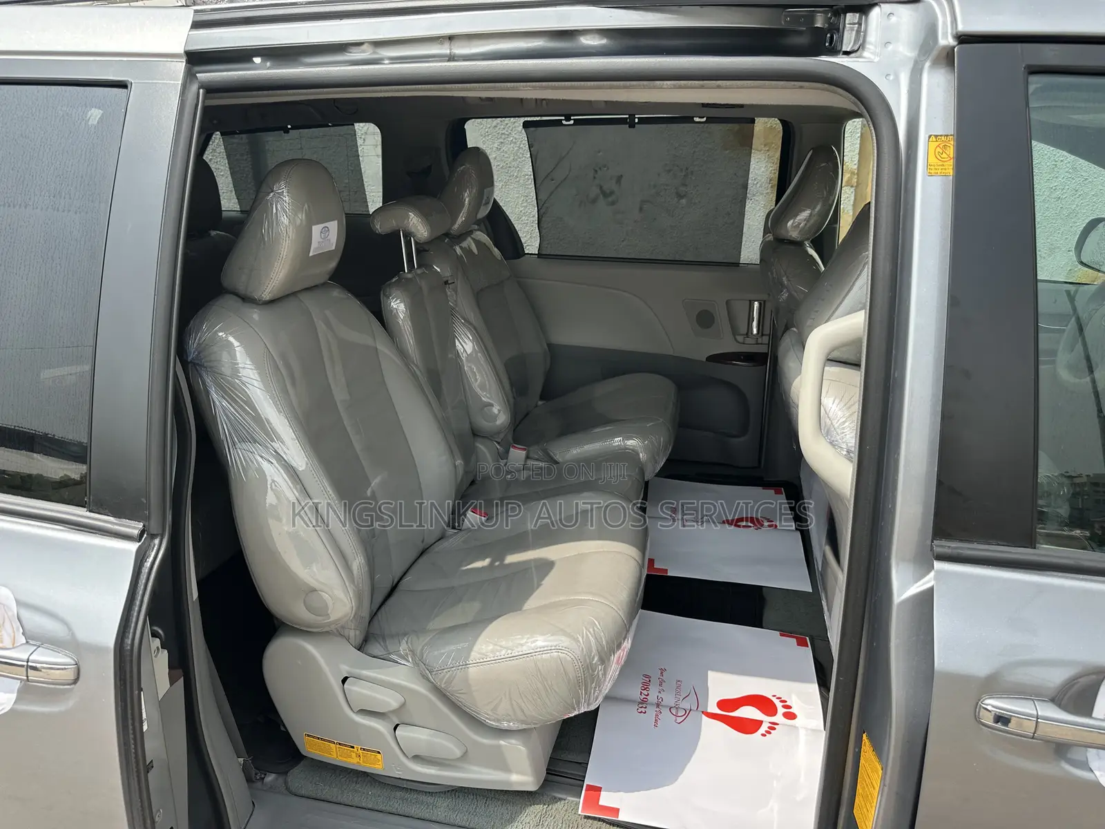 Toyota Sienna XLE 7 Passenger Mobility 2011 Gray