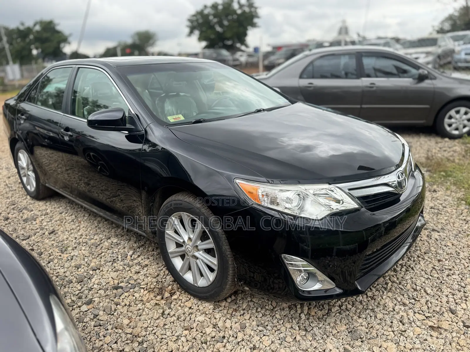 Toyota Camry XLE 4dr Sedan (2.5L 4cyl 6A) 2013 Black