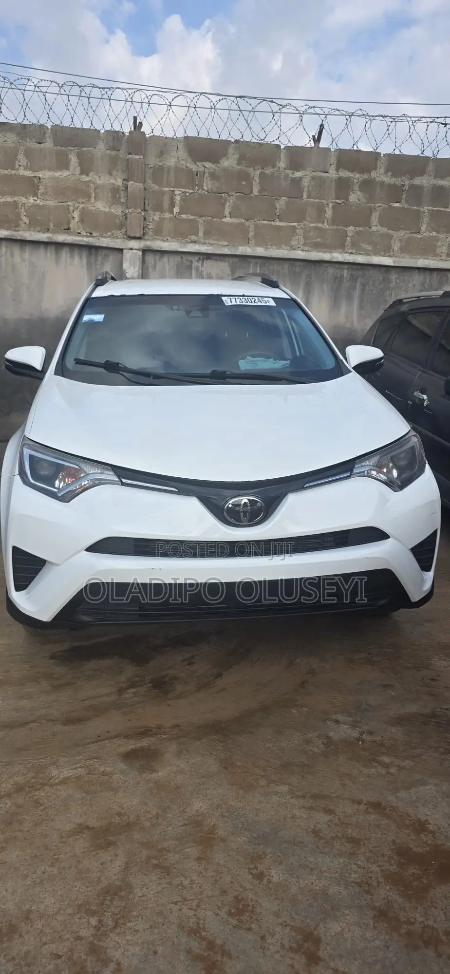 Toyota RAV4 LE 4dr SUV (2.5L 4cyl 6A) 2018 White