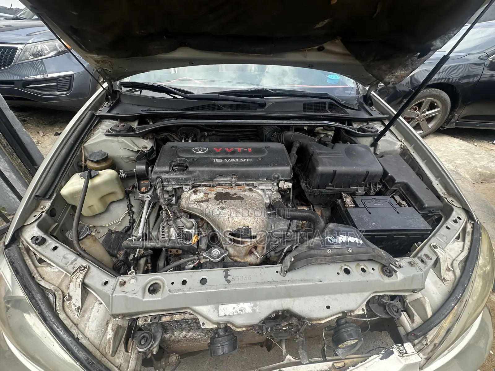 Toyota Camry LE 4dr Sedan (2.4L 4cyl 5M) 2003 Gold