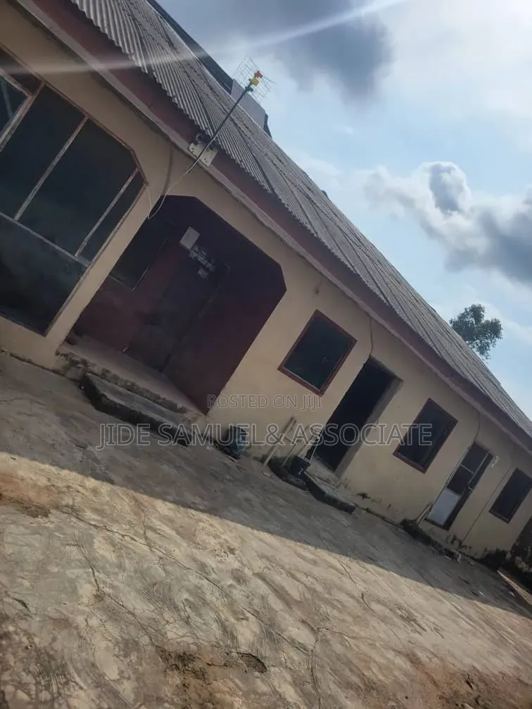 Furnished Mini Flat in Ayobo for rent