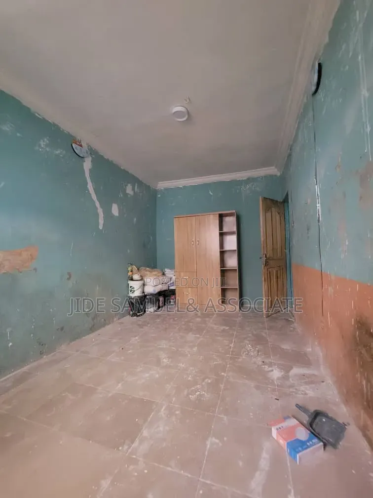 Furnished Mini Flat in Ayobo for rent